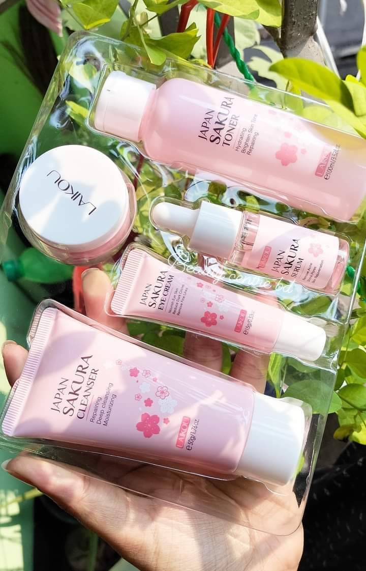 Laikou Japan Sakura Skin care Set