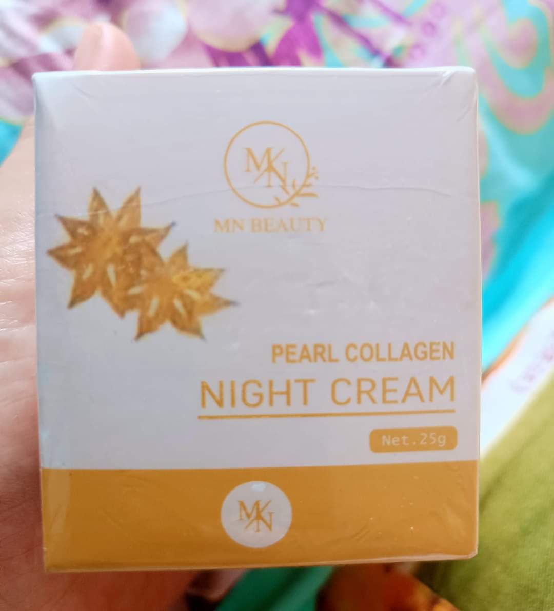 M/N Pearl Collagen Night Cream. Made In Philippines. Net Weight: 25gm.