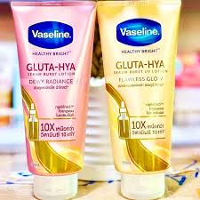 VASELINE GLUTA-HYA FLAWLESS GLOW SERUM BURST LOTION - 200ml