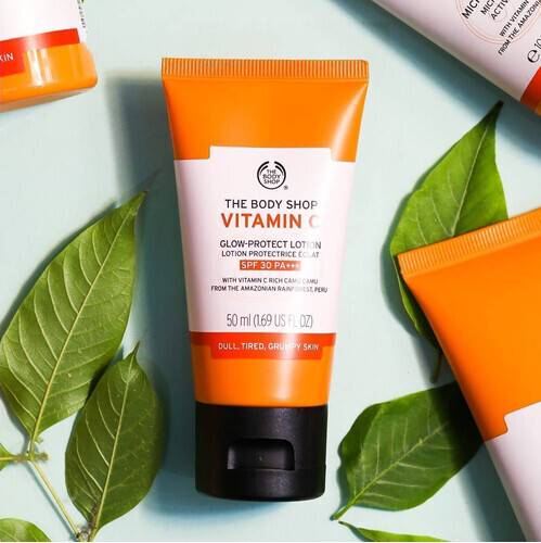 he Body Shop Vitamin C Glow-Protect Lotion SPF30PA+++