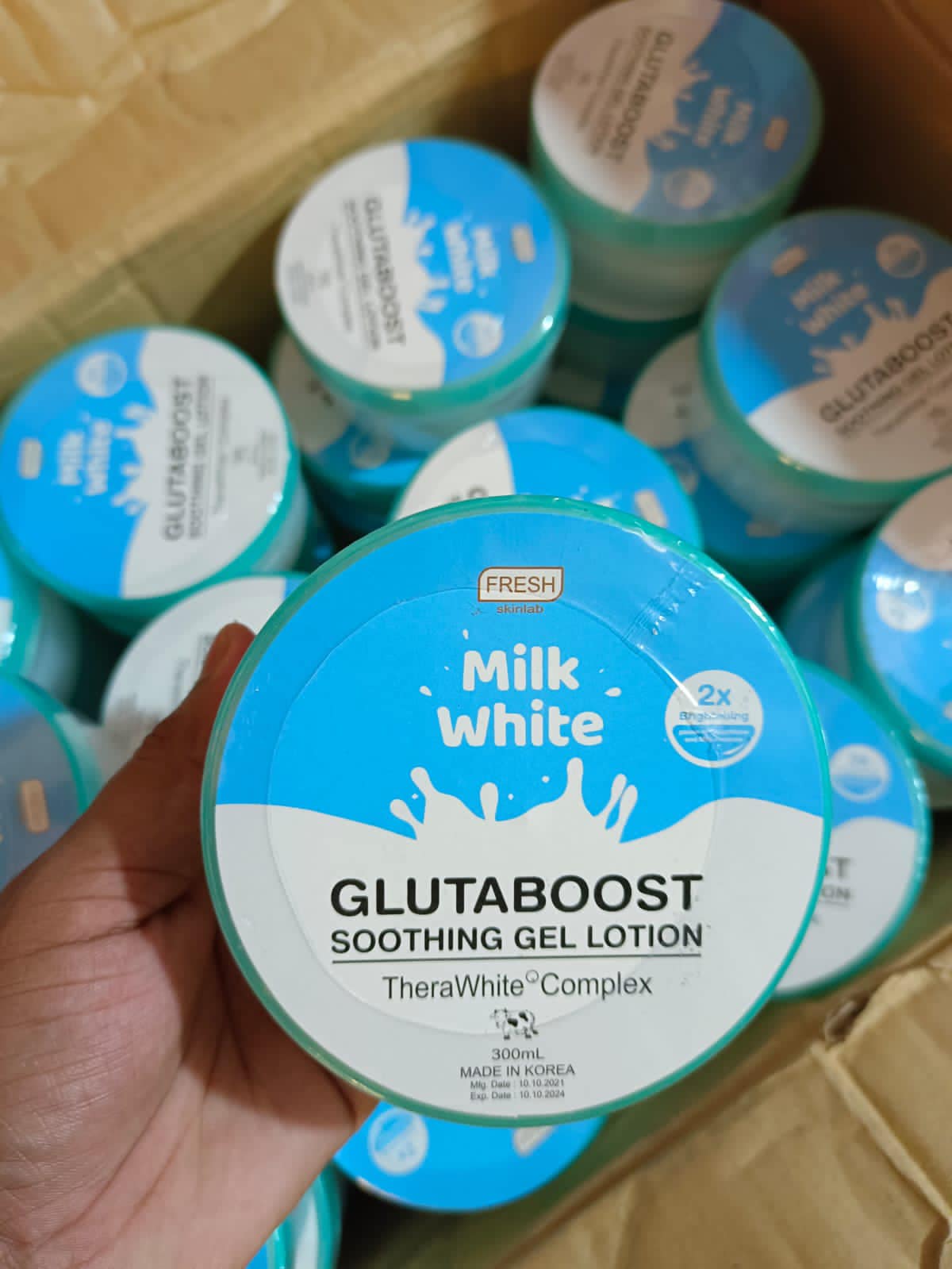 Milk white Gluta Boost lotion soothing gel